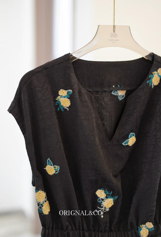 桑蚕丝人丝香云纱丝裂纹刺绣青樱花连衣裙 商品图13