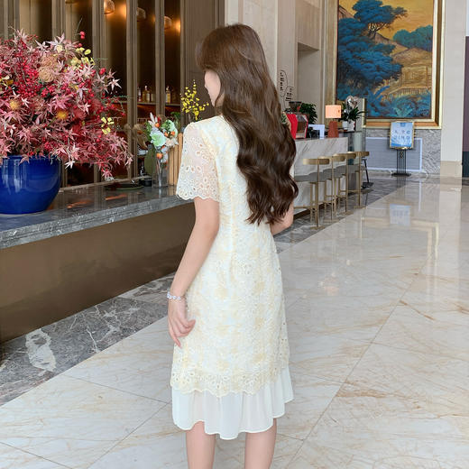 奢姿大码女装2025夏季新款时尚圆领短袖裙子胖妹妹气质蕾丝连衣裙9952890605 商品图3