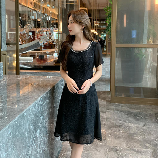 奢姿大码女装2025年夏季高级感钉钻链领气质大方优雅款连衣裙9952822039 商品图2