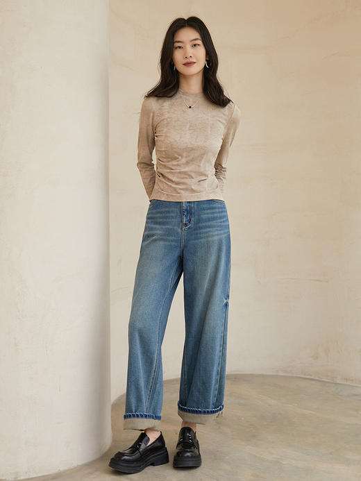 烟灰色扎染抽褶长袖上衣，圆领设计 + 修身版型 + 软糯质感，解锁冬日叠穿的个性潮流与通勤气质穿搭 商品图1