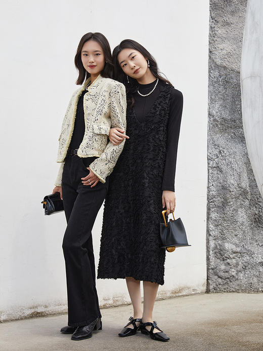 轻熟氛围感叠穿 米白底色黑纹粗花呢短外套 珍珠装饰包边小香风通勤夹克 商品图1