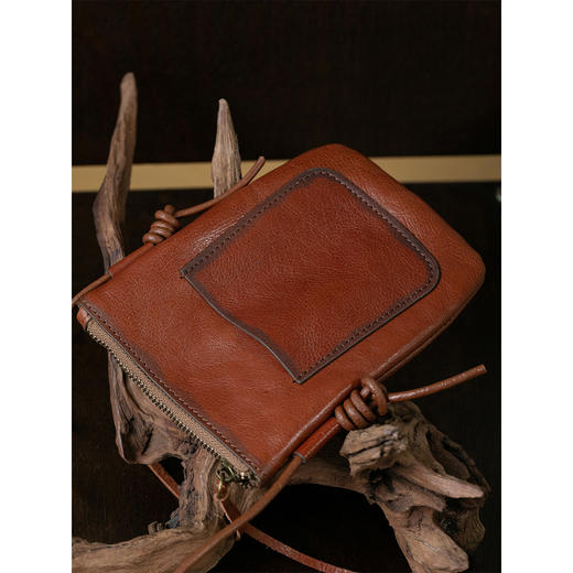 【经典回归】牧衣游 复古牛皮相机包质感轻便 小记不支持会员折 商品图1