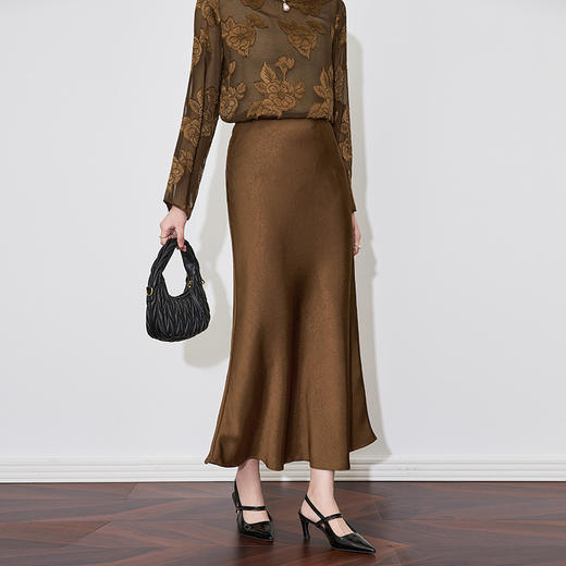 「高货wl」全新升级【铂金会员247/天猫329/差价82】(12806)洛诗琳压花肌理醋酸缎高级感时尚气质新中式半身裙 商品图3