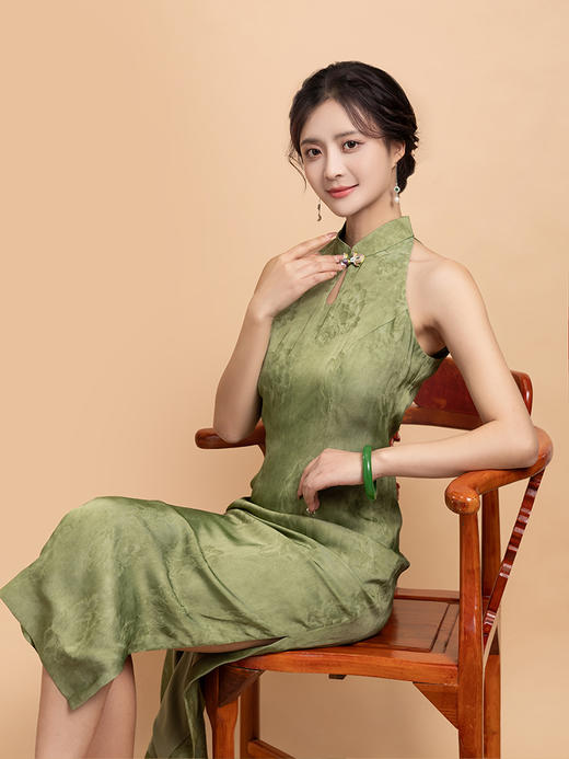 荷言GL 秦时月 新中式挂脖淑女旗袍搭配寿桃一字盘扣 商品图3