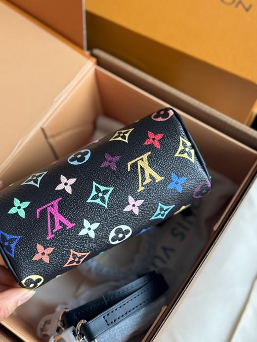 D061829新款时尚百搭可爱枕头包手提斜挎包女包 商品图14