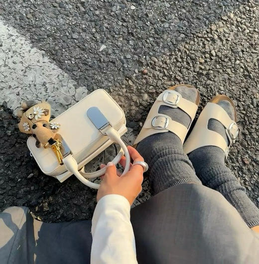 库存告急❗️妈妈骂我乱买鞋…却偷偷穿走了这双❗️【39.9超绝勃肯拖鞋】踩在云朵上的时尚，舒服到不想脱！ 商品图7