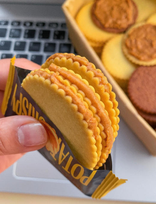 谁发明的「甜原柿吉 薯片花生酱夹心饼干」新口味来袭🤭巧克力➕花生酱 简直香爆我😭1.5mm薄的薯香小饼🍪明星同款 咸香酥脆！酥酥薄脆夹着厚厚的花生酱 商品图3