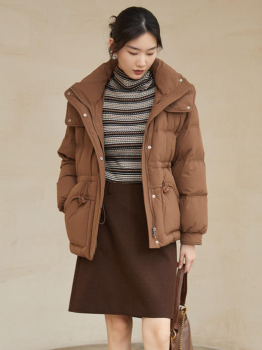 2025 冬季新款深灰色立领工装羽绒服 牛角扣大口袋设计宽松保暖外套 复古风短款面包服 商品图1