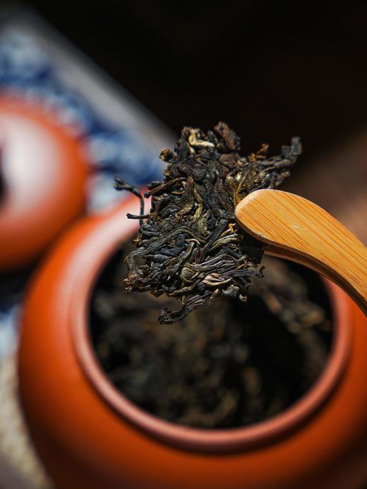 【福利秒杀】【金厂河】2021年头春易武金厂河古树茶与紫砂罐完美融合普洱茶生茶送礼首选300克/罐拍5发6拍20发25 商品图4