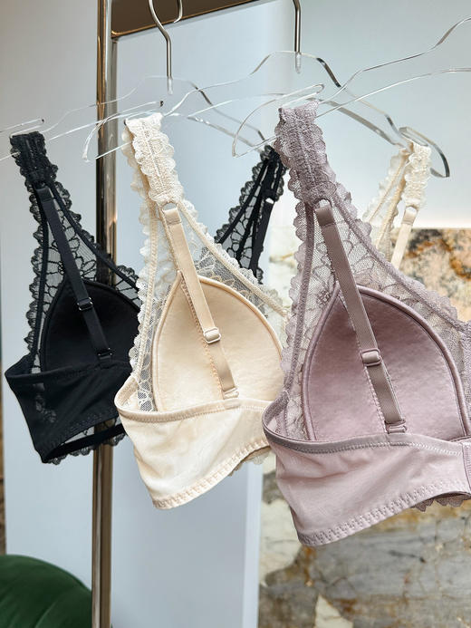 断码特价！官网1200+ 华家法式轻薄桑蚕丝真丝混纺文胸内衣女 舒适无钢圈三角杯胸罩 商品图10