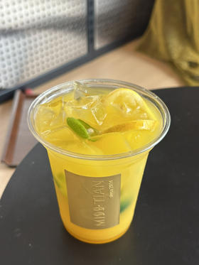 茉莉橙C金桔鲜果茶