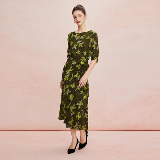 QF8E4斯尔丽25新款法式浪漫印花上身宽松下身包裹式挡小肚腩显高连衣裙 商品图3