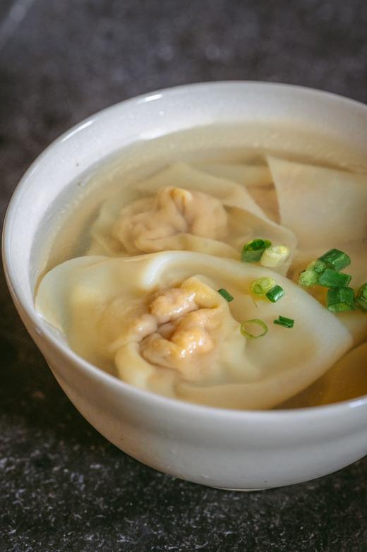 【斌哥优选】留海棠鸭蛋皮抄手（馄饨）。出了川渝，99%的人没尝过这口鲜。配料干净，全手工包制。鸭蛋皮+猪肉馅，久煮不散。 商品图3