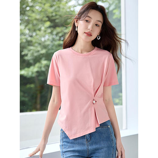 【五折购】熙世界不规则捏摺白色T恤短袖休闲圆领独特别致上衣2025夏新款 商品图2