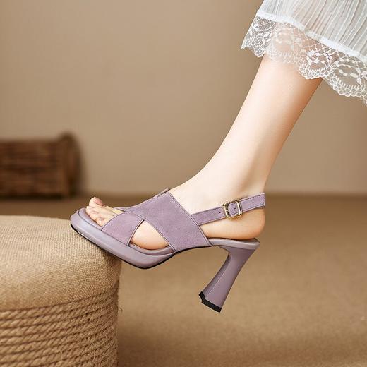 【预售5天】夏季高级感黑色气质粗跟磨砂防水台高跟凉鞋女MWLR&W2446-2 商品图4