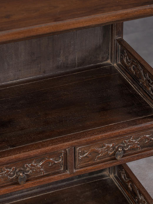 清	紫檀螭龙纹双层带屉架格 商品图3