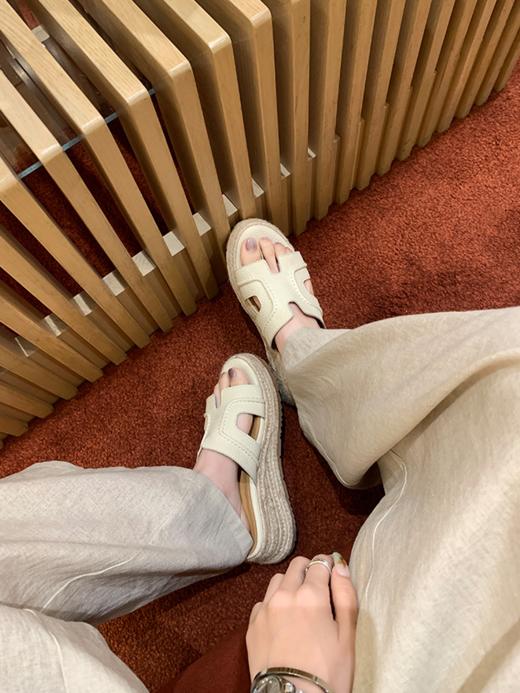赵露思董洁推荐草编H拖纯皮凉鞋 商品图9