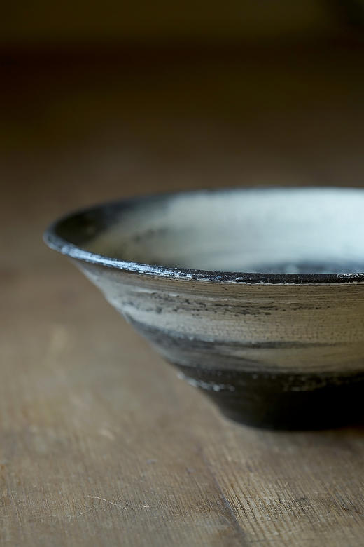 尾形笃15黑地刷毛目｜洋钵 商品图2