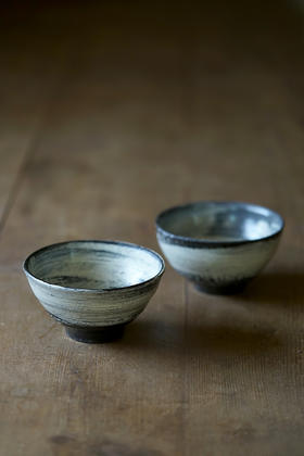 尾形笃03黑地刷毛目｜饭碗
