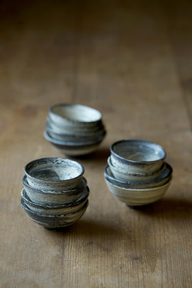 尾形笃37黑地刷毛目｜小杯