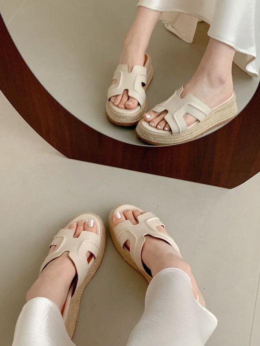 赵露思董洁推荐草编H拖纯皮凉鞋 商品图3