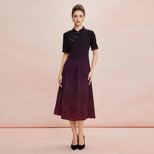 QF8E3斯尔丽25新款新中式改良旗袍金丝盘扣传统渐变晕染工艺写意连衣裙 商品图8