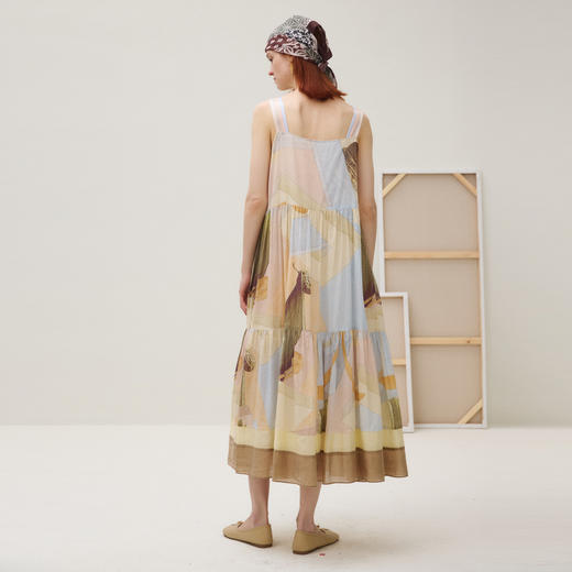 谜底吊带连衣裙女2025秋款浪漫度假原创印花大裙摆长裙253ML1113 商品图2