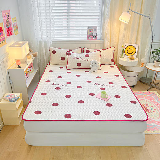 🌸【凉席界的“爱马仕”-床单款0011】进口凉感丝夏季乳胶凉席套装，柔软舒适型强🌟，凉感亲肤不沾肤整张乳胶久睡不变形 ✅ 进口A类凉感丝 、【填充物】高品质整张3A乳胶（5mm） 商品图2