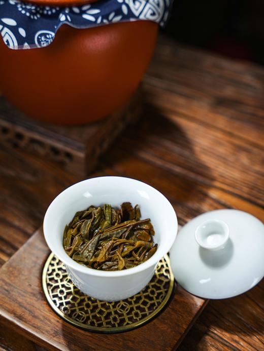 【福利秒杀】【金厂河】2021年头春易武金厂河古树茶与紫砂罐完美融合普洱茶生茶送礼首选300克/罐拍5发6拍20发25 商品图3