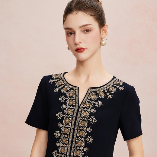 QF8E2斯尔丽25夏季新款轻奢精致绣花钉珠身型宴会新婆婆礼服式连衣裙 商品图9