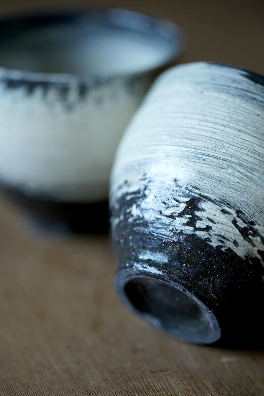 尾形笃02黑地刷毛目｜小汤吞 商品图3