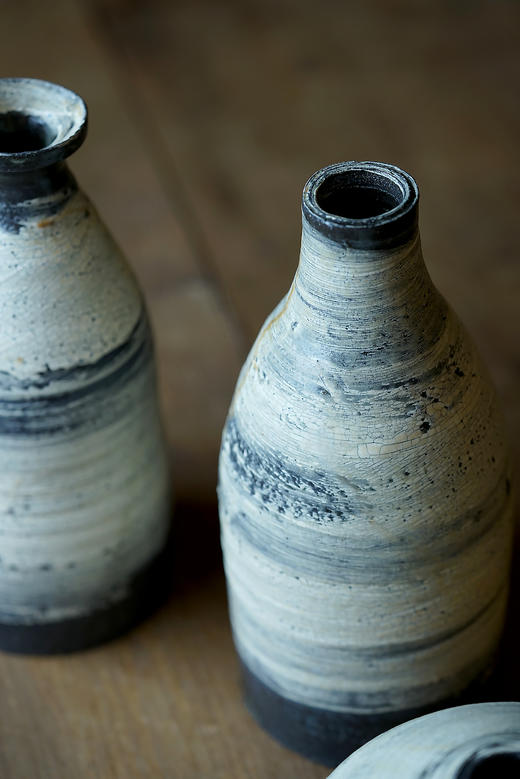 尾形笃29黑地刷毛目｜花器 商品图3