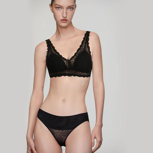 断码特价！官网1200+ 华家法式轻薄桑蚕丝真丝混纺文胸内衣女 舒适无钢圈三角杯胸罩 商品图2