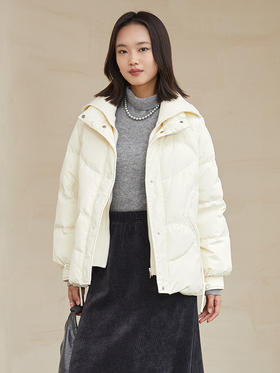 黑色灯芯绒领短款羽绒服，爱心绗缝设计 + 抽绳收腰 + 多口袋，解锁冬日出街的甜酷气质与保暖刚需穿搭