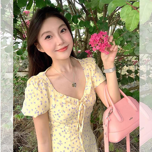 西遇碎花泡泡袖连衣裙女夏季新款收腰法式黄色方领短袖长裙SS050989 商品图3