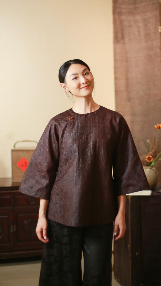 漫物记四经绞罗圆领斜襟喇叭袖上衣xys-250 商品图0