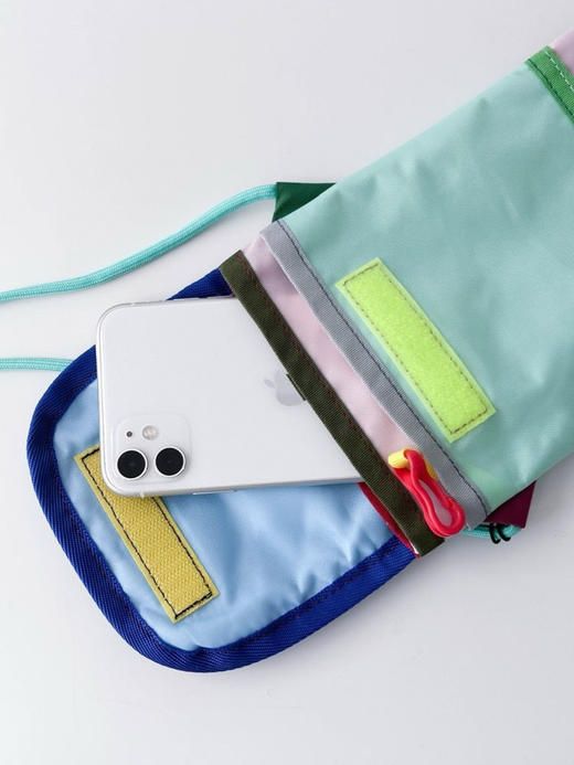 多巴胺配色控集合‼【Cotopaxi小众羊驼包包合集】手机包/斜挎包/双肩包/行李健身包/腰包...🔥撞色设计大胆又和谐，走在路上回头率爆表✌🏻材质轻便又耐磨，户外出行，登山、徒步时解放双手！ 商品图3