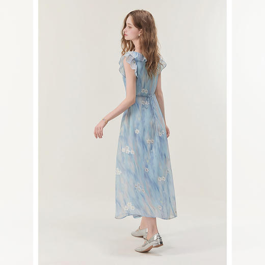 西遇蓝色网纱连衣裙女夏季新款碎花法式v领荷叶边吊带裙SS050986 商品图4