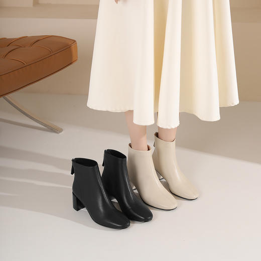 westory2024年秋冬新款英伦风厚底增高百搭马丁短靴女S24DS84601 商品图3