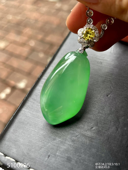 玻璃种木那福瓜吊坠【5100206】具体价格微信咨询 商品图3