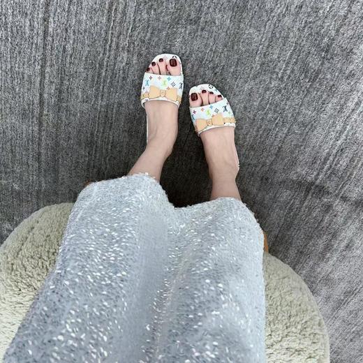 2025驴家新款 村上隆系列圆头套脚拖鞋（HC） 商品图5