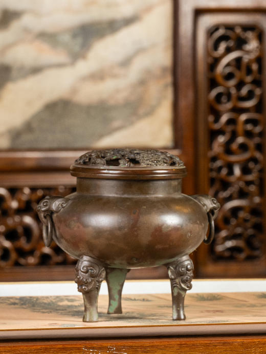 清	铜象鼻耳活环三足香炉 商品图1