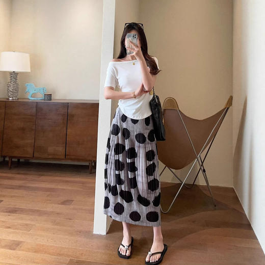 柜上1800！气质波点半身裙中长款褶皱花苞裙2025夏款！ 商品图2