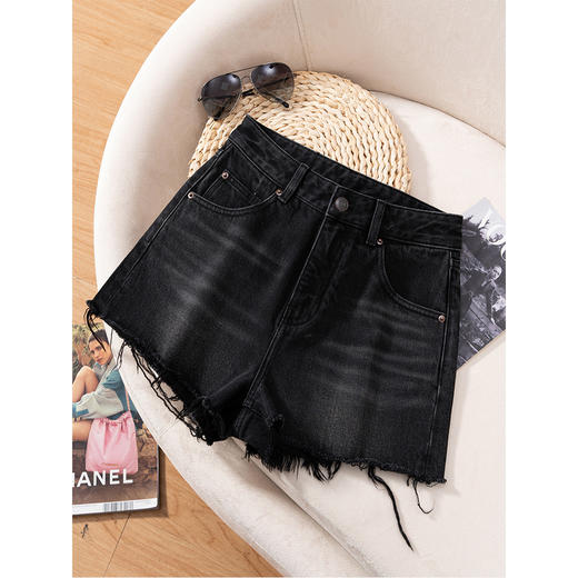「自」全新升级【铂金会员165/天猫219/差价54】(40614)洛诗琳气质毛边牛仔短裤2025夏季百搭高腰显瘦A字短裤女 商品图0