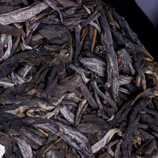 【6月22日19:00准时开抢！】【专柜价：9980元/片 仅限前18名VIP抢购：648元/片 ！附赠收藏证书】【拍7发8拍42发48】2025头春【麒麟·曼松王】签约曼松66号茶农专属生产线 商品图0