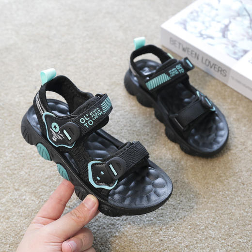 【时尚潮流设计，魔术贴方便穿脱】儿童凉鞋男童 超轻软底防滑耐磨 夏季新款 男孩小学生运动沙滩鞋子-QQ 商品图3