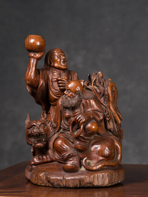 二十世纪	黄花梨木雕降龙伏虎罗汉摆件 商品图0