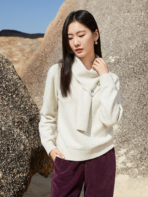 浅灰色 V 领不对称纽扣装饰针织衫 秋冬温柔风宽松显瘦长袖套头毛衣上衣 商品图1