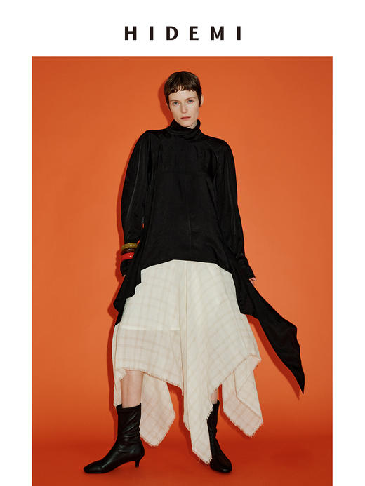 HIDEMI 极简设计感进口艺术感雕花色织格纹自然环保工艺原麻色西装翻领大口袋廓形上衣半裙套装 上衣/不规则半裙 商品图5