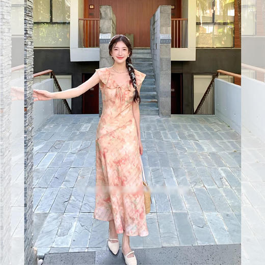 西遇碎花飞袖连衣裙女夏季新款系带收腰法式荷叶边v领长裙SS050990 商品图3